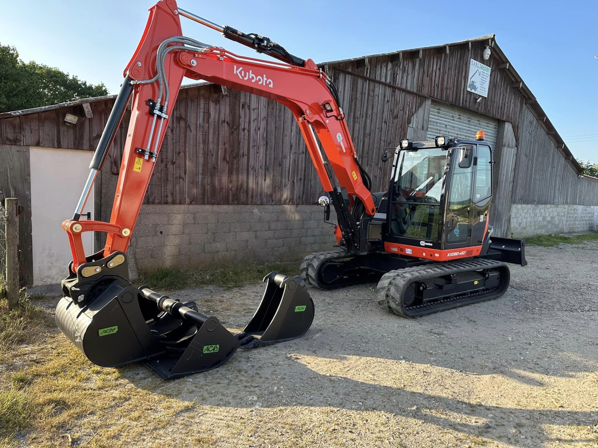 KUBOTA-MINI-PELLE-JARDIVERT-BLACQUEVILLE